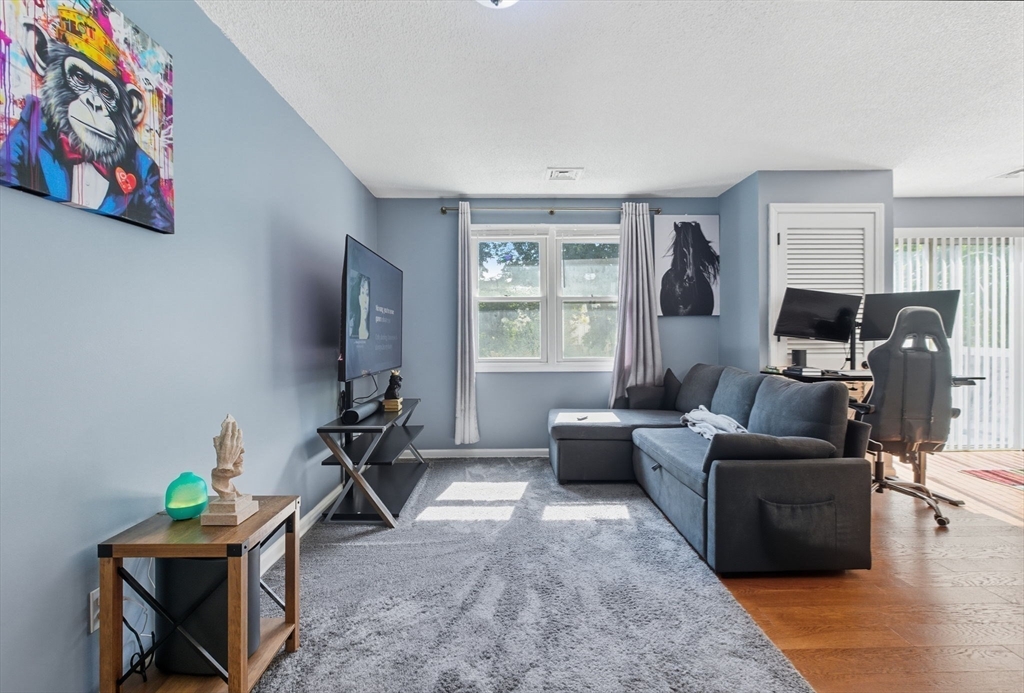 450 Somerset Ave # 6 Unit: 6-6