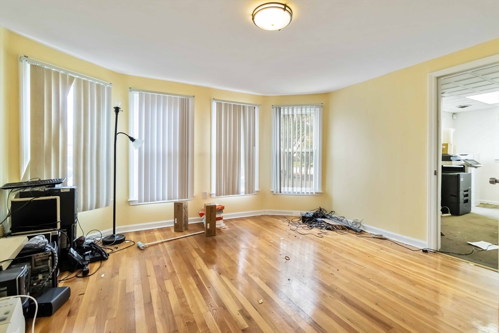 18 East Chestnut # 1, Sharon Unit: 1