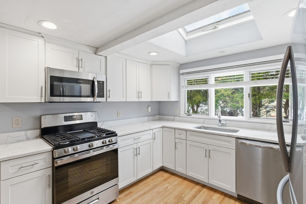 21 Gates Ave, Hudson