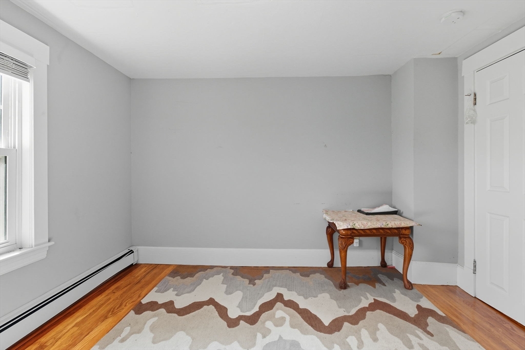 21 Gates Ave, Hudson