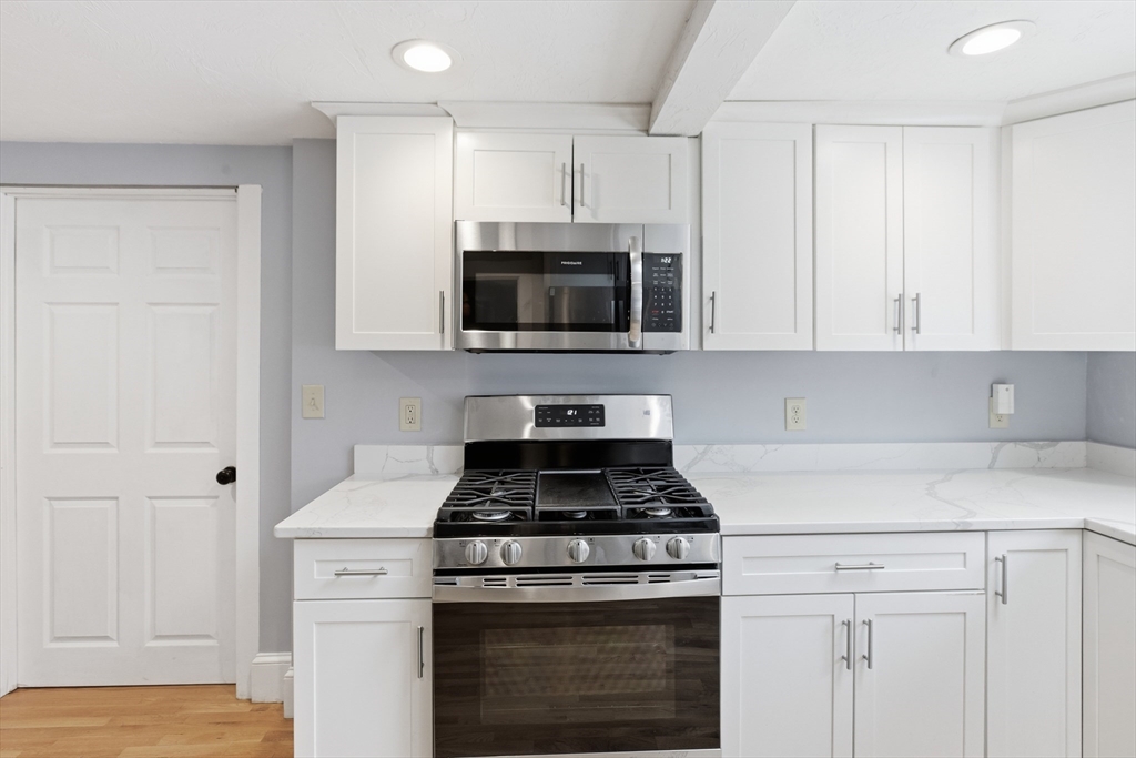 21 Gates Ave, Hudson