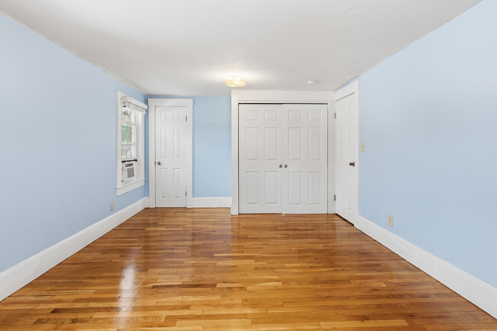 21 Gates Ave, Hudson