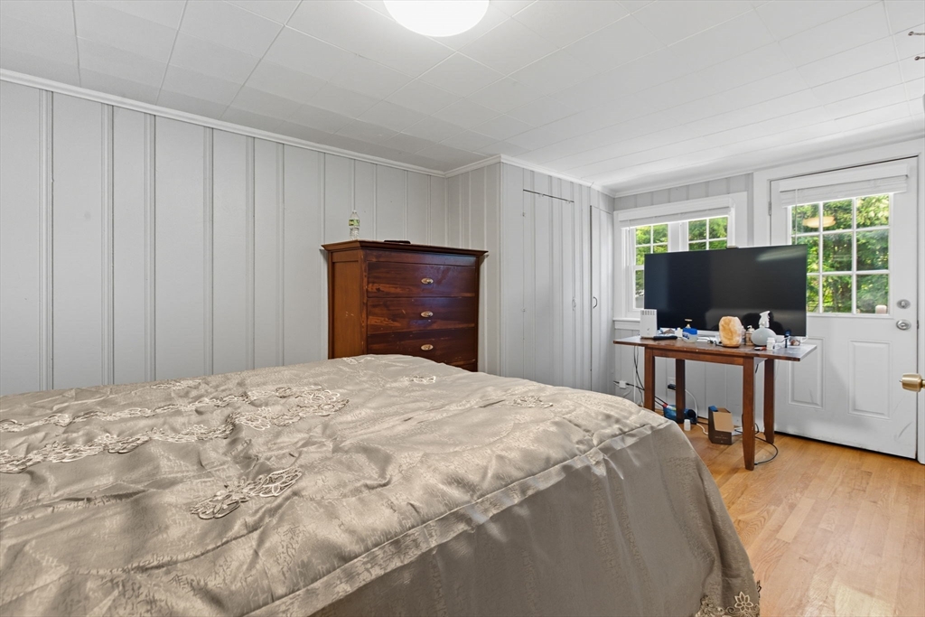 21 Gates Ave, Hudson