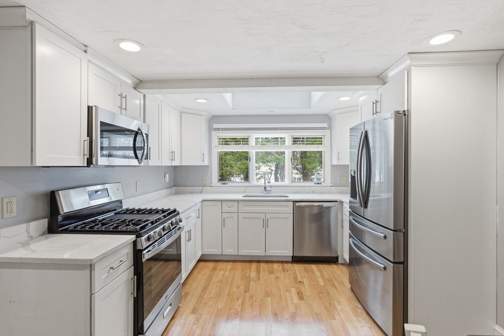 21 Gates Ave, Hudson