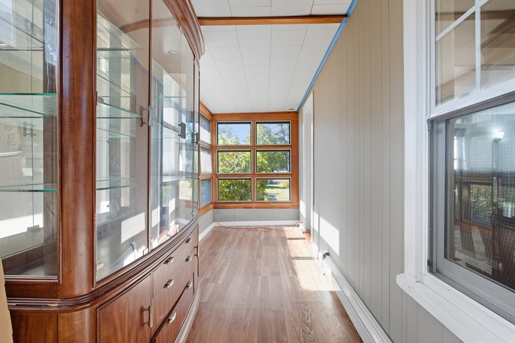 21 Gates Ave, Hudson