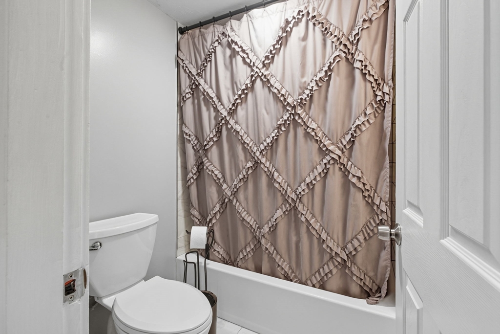 21 Gates Ave, Hudson