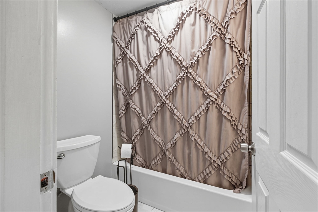 21 Gates Ave, Hudson