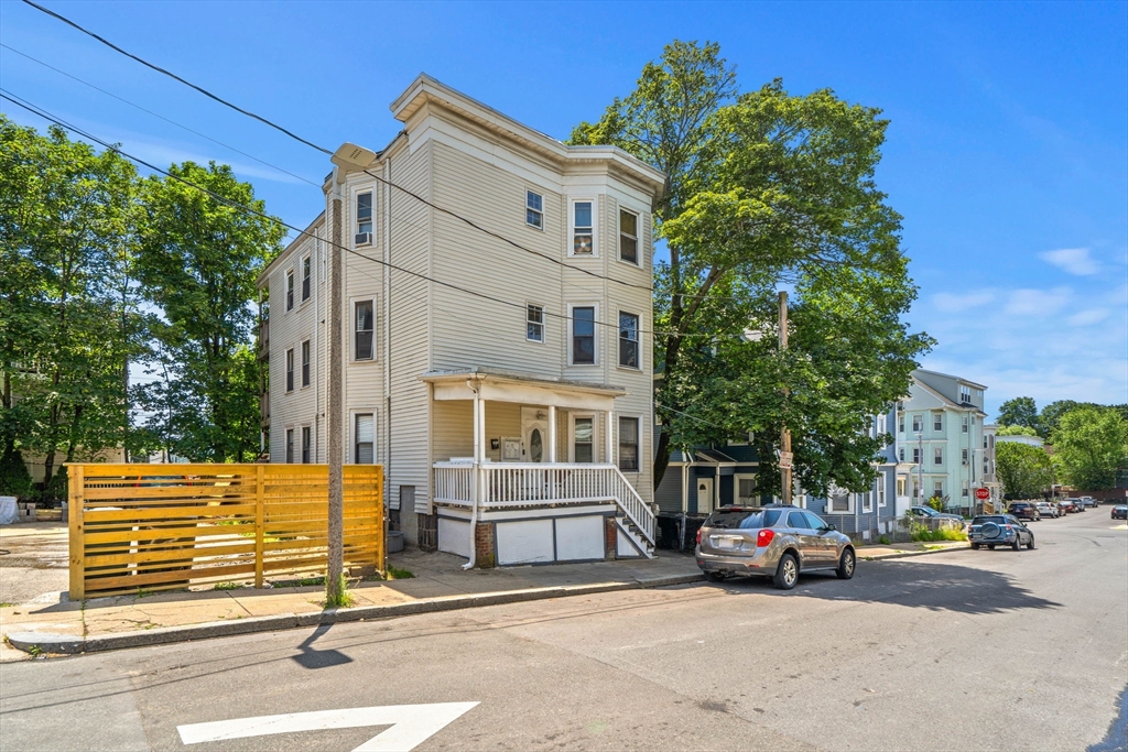 76 Bellevue St