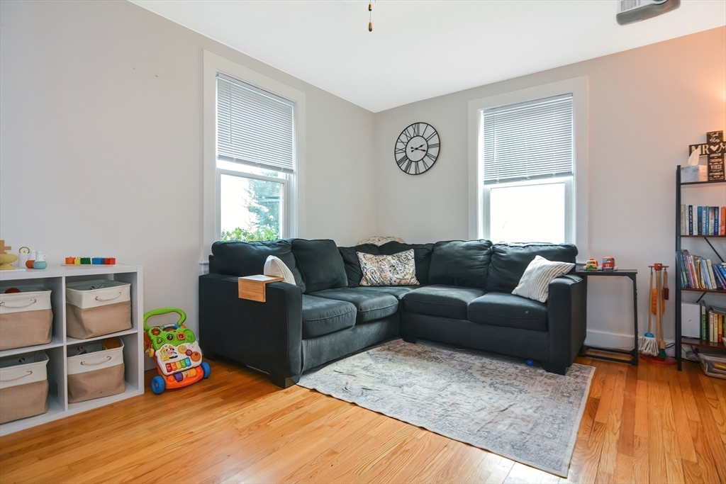21 Cemetery St # 21
