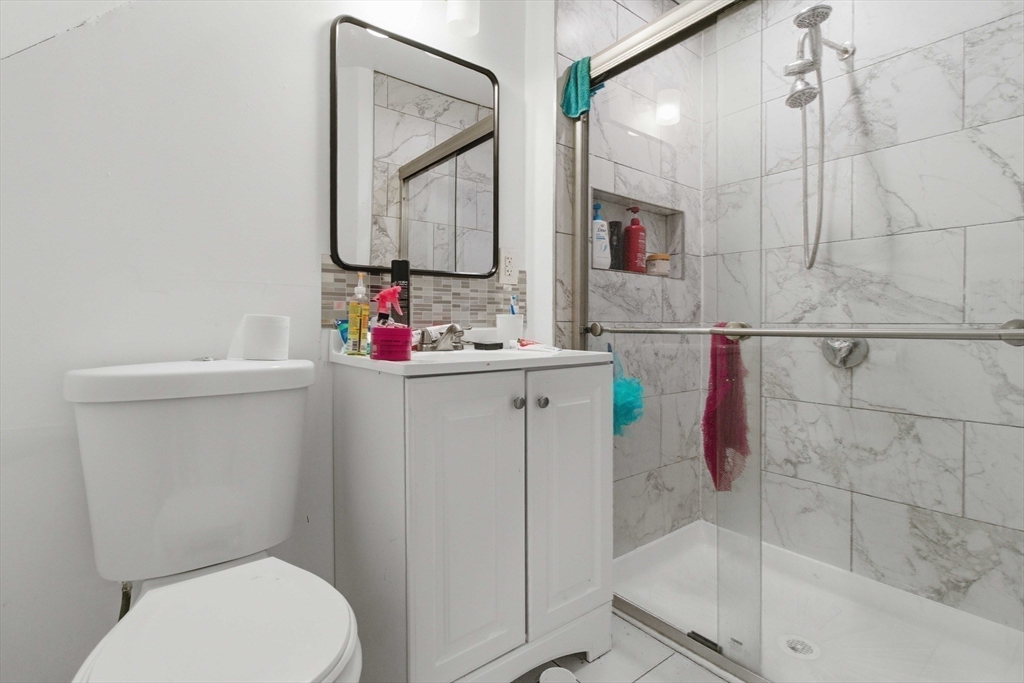 3886-3888 Washington