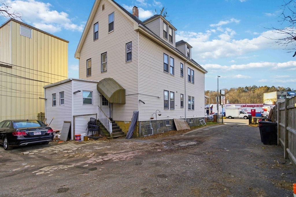 3886-3888 Washington