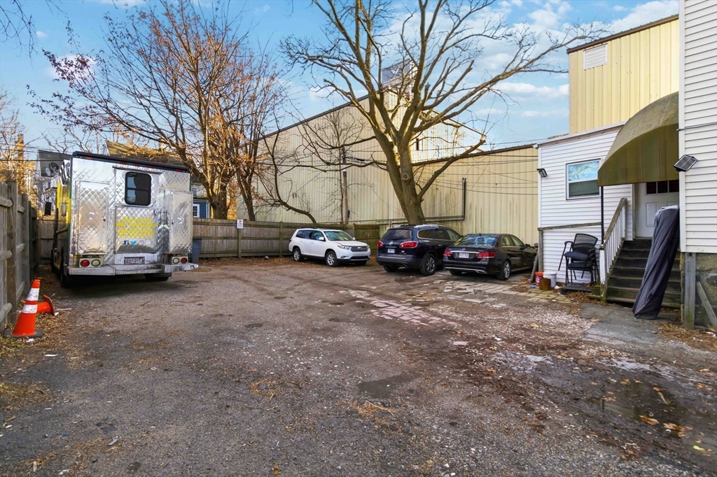 3886-3888 Washington