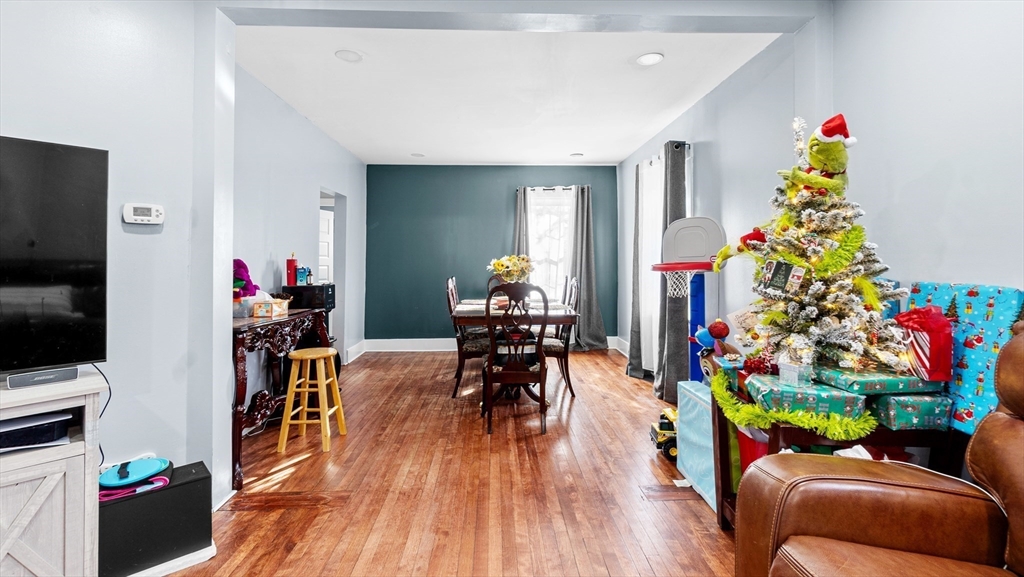 6-8 Crescent Street # 6