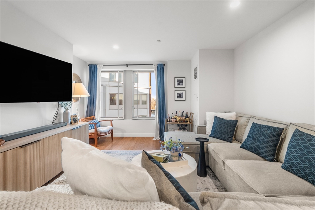 1910 Dorchester Ave # 515