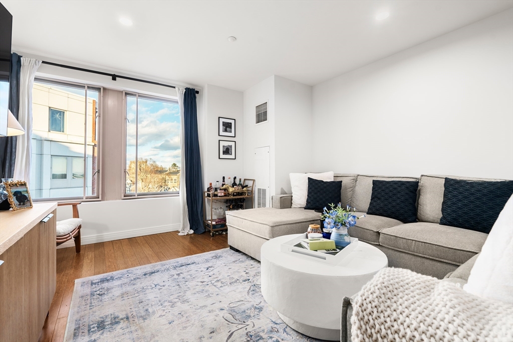 1910 Dorchester Ave # 515