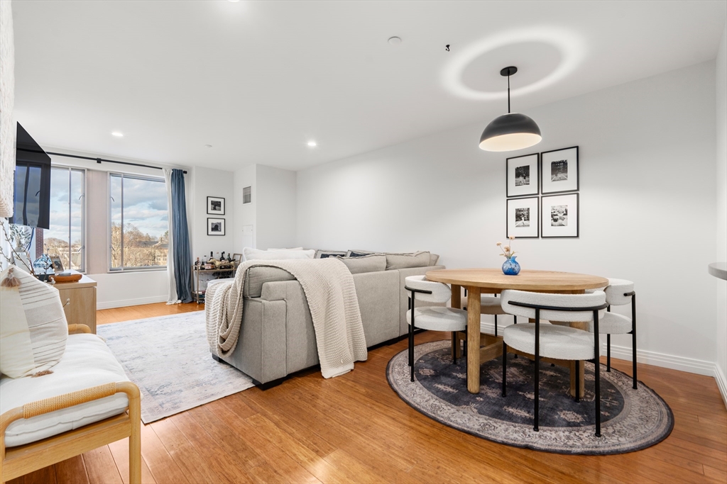 1910 Dorchester Ave # 515