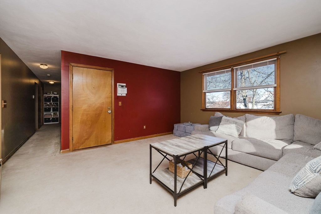 195 Crescent St. # 3