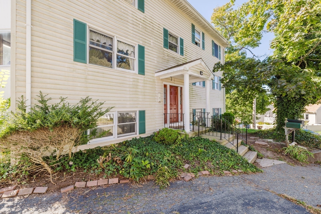 195 Crescent St. # 3