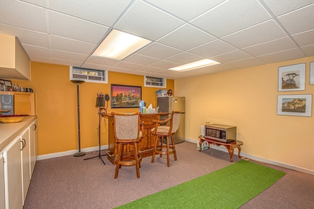 70 Tennyson Dr