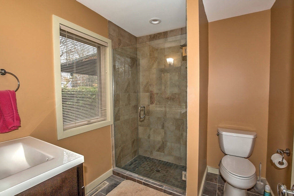 70 Tennyson Dr