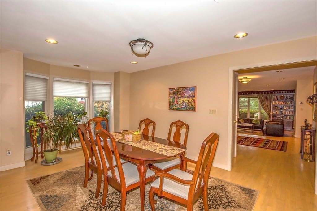 70 Tennyson Dr