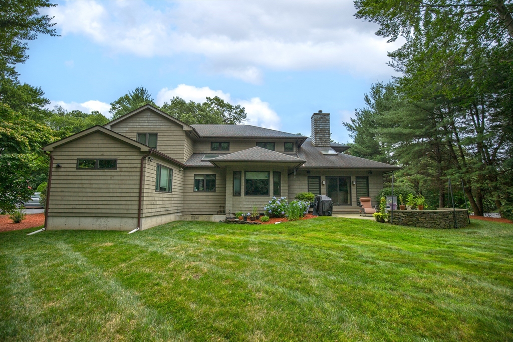 70 Tennyson Dr