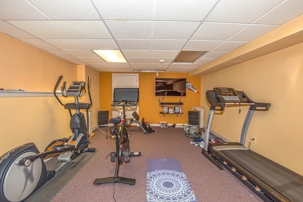 70 Tennyson Dr