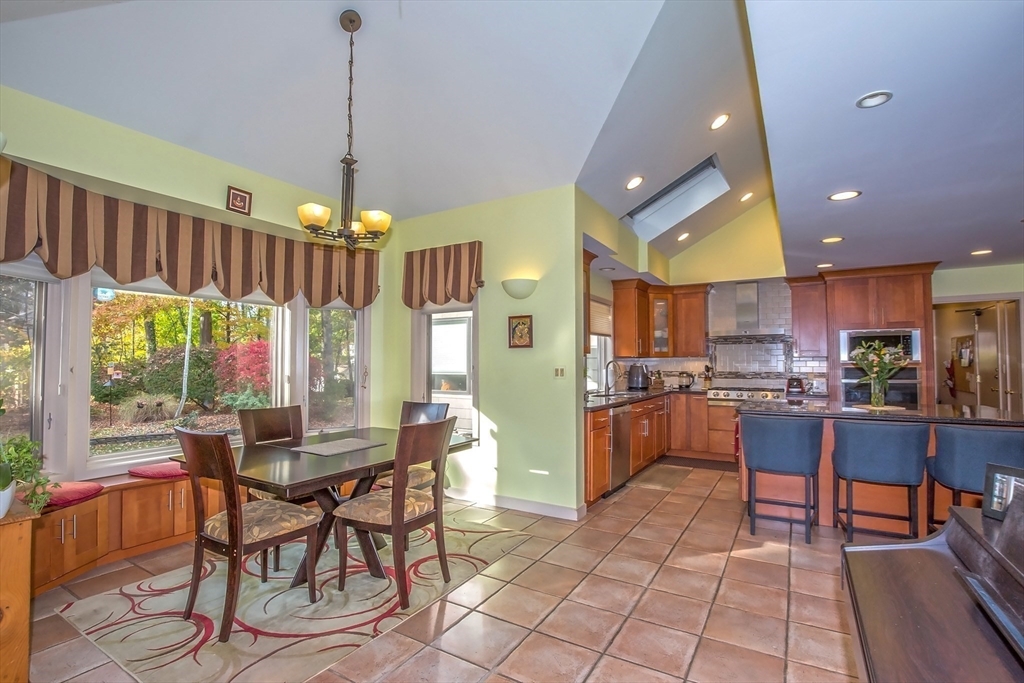 70 Tennyson Dr