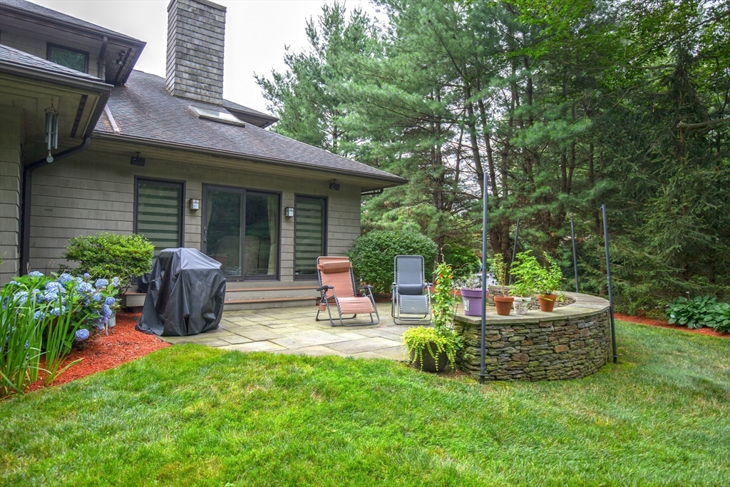 70 Tennyson Dr