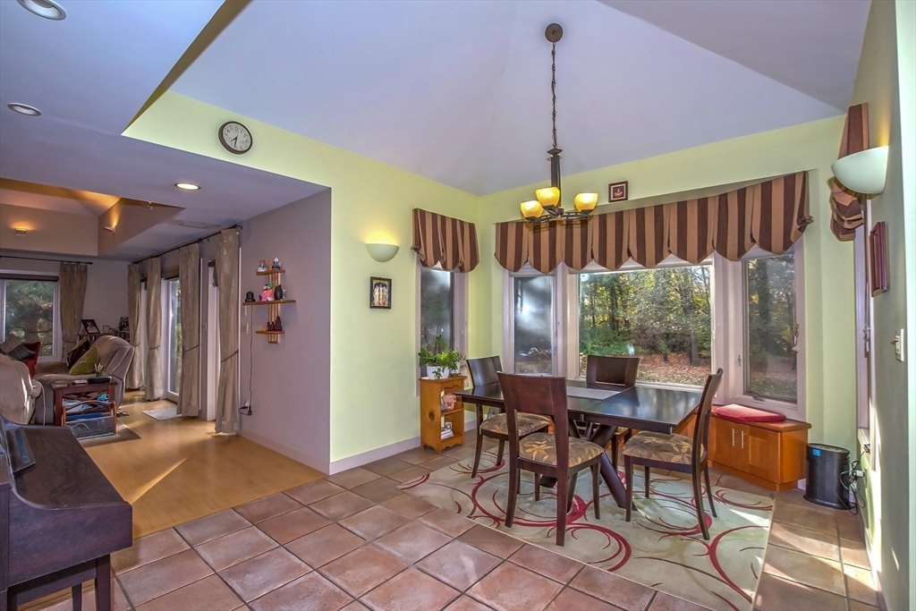 70 Tennyson Dr