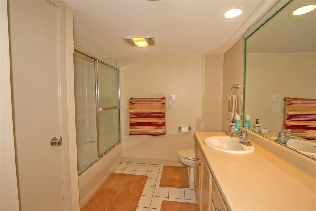 70 Tennyson Dr