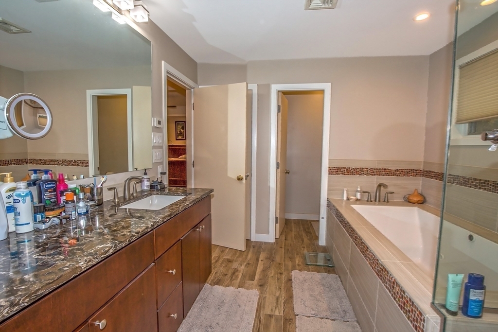 70 Tennyson Dr