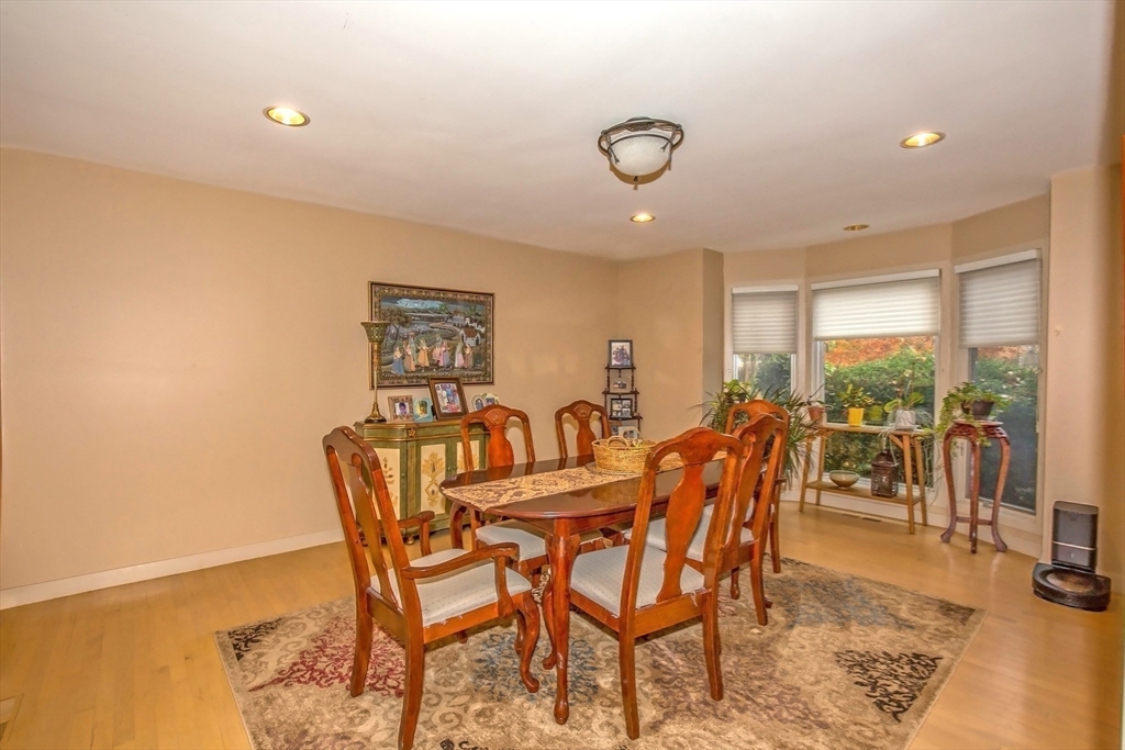 70 Tennyson Dr