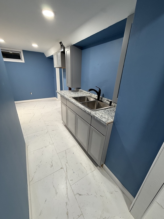21 Simmons Ave