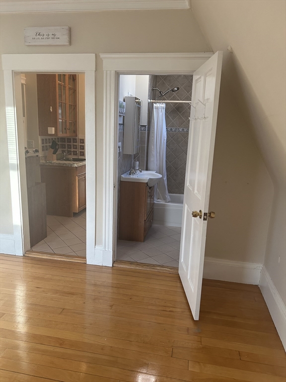 160 Washington St # 4