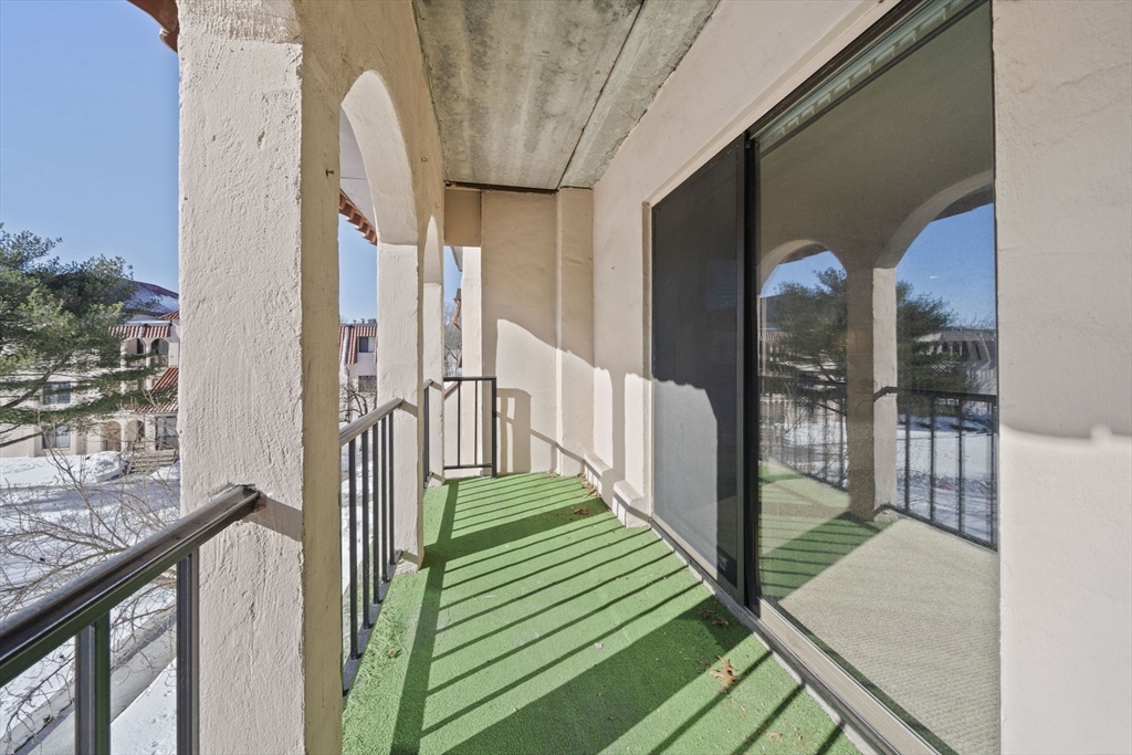 685 Oak St # 9 Unit: 12-9