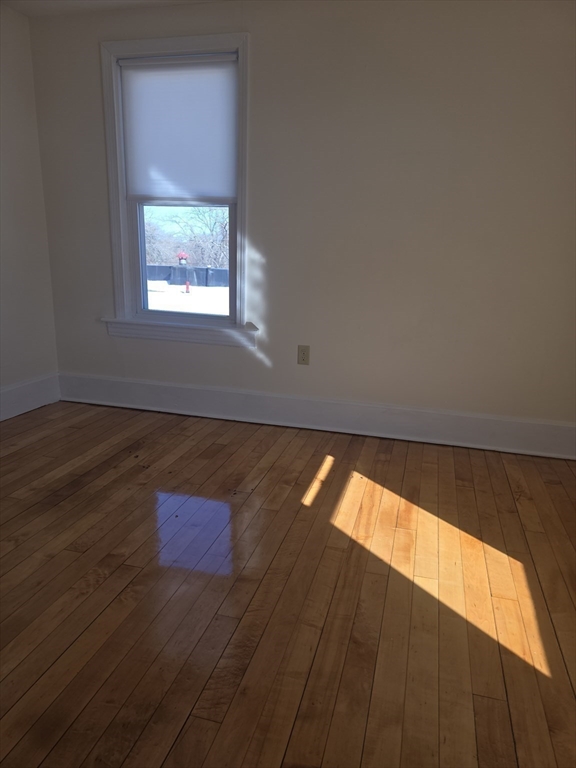23-25 East Chestnut
