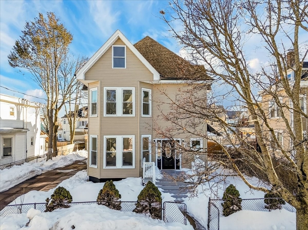 34 Winthrop St
