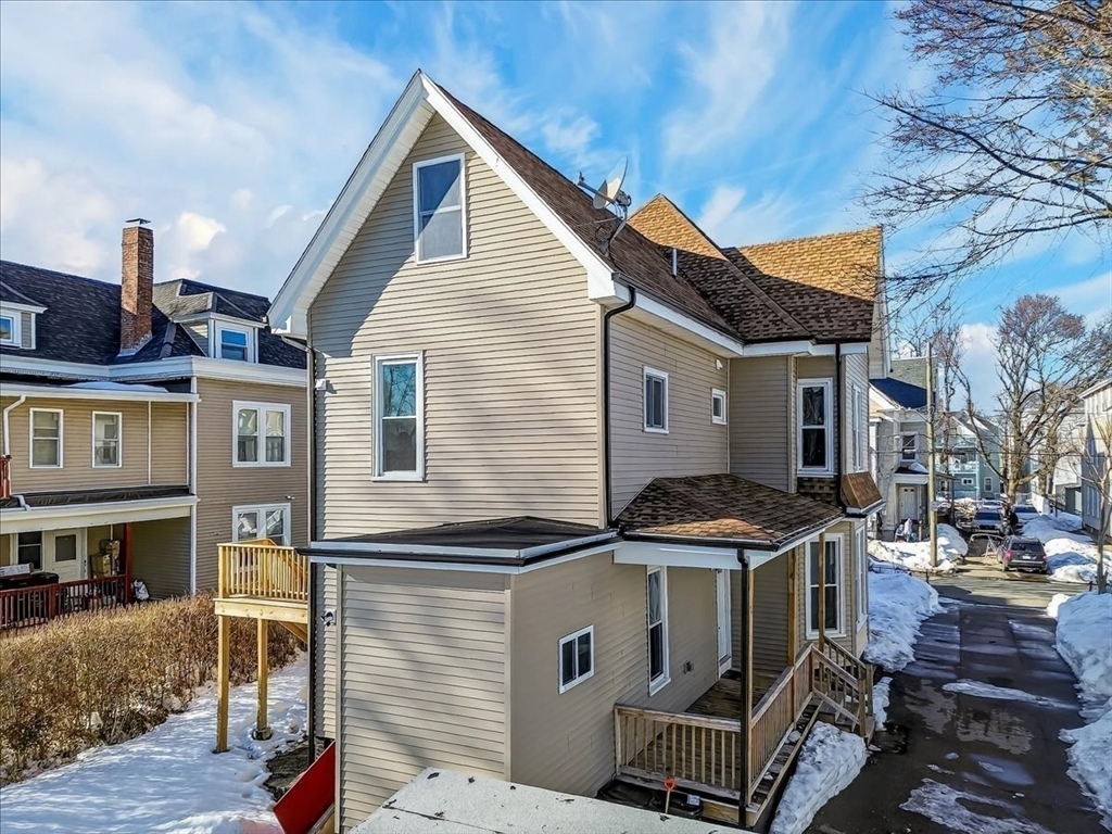34 Winthrop St