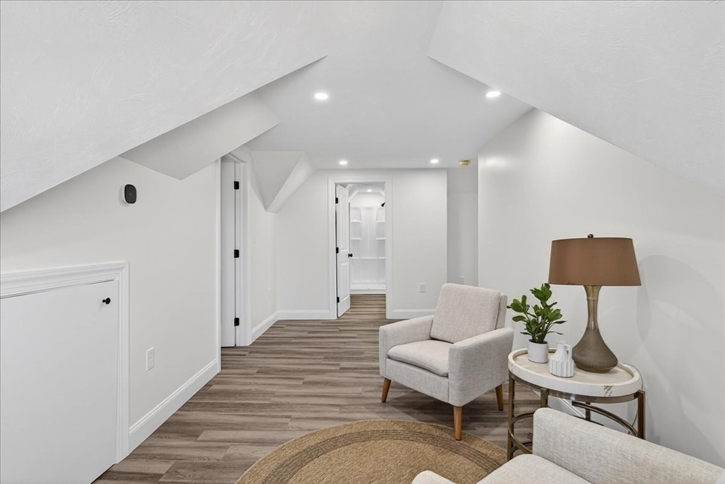 34 Winthrop St