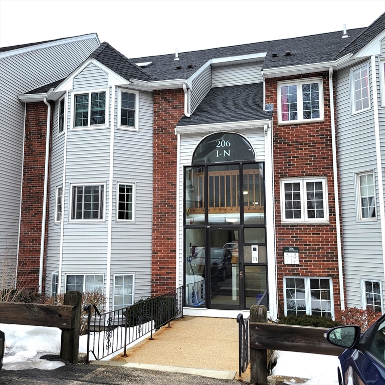 206 Tall Oaks Dr # L
