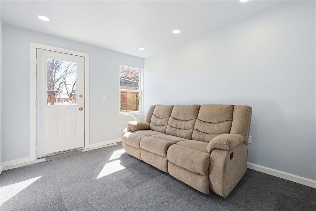 46 Bancroft