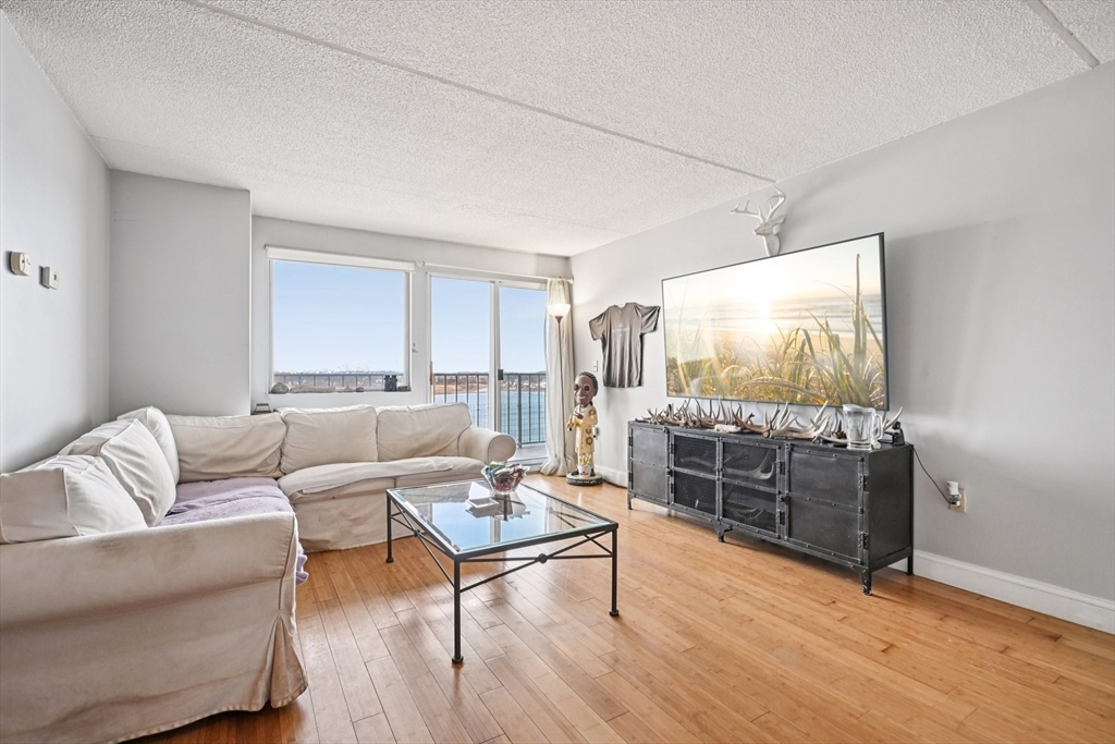 200 Cove Way # 1004