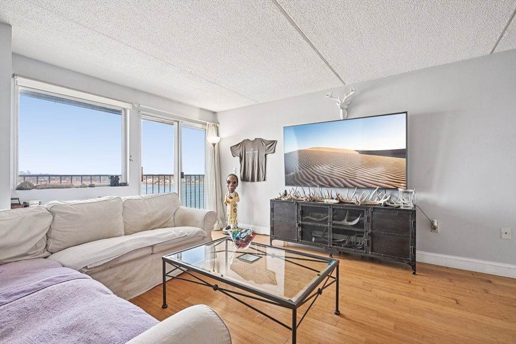 200 Cove Way # 1004