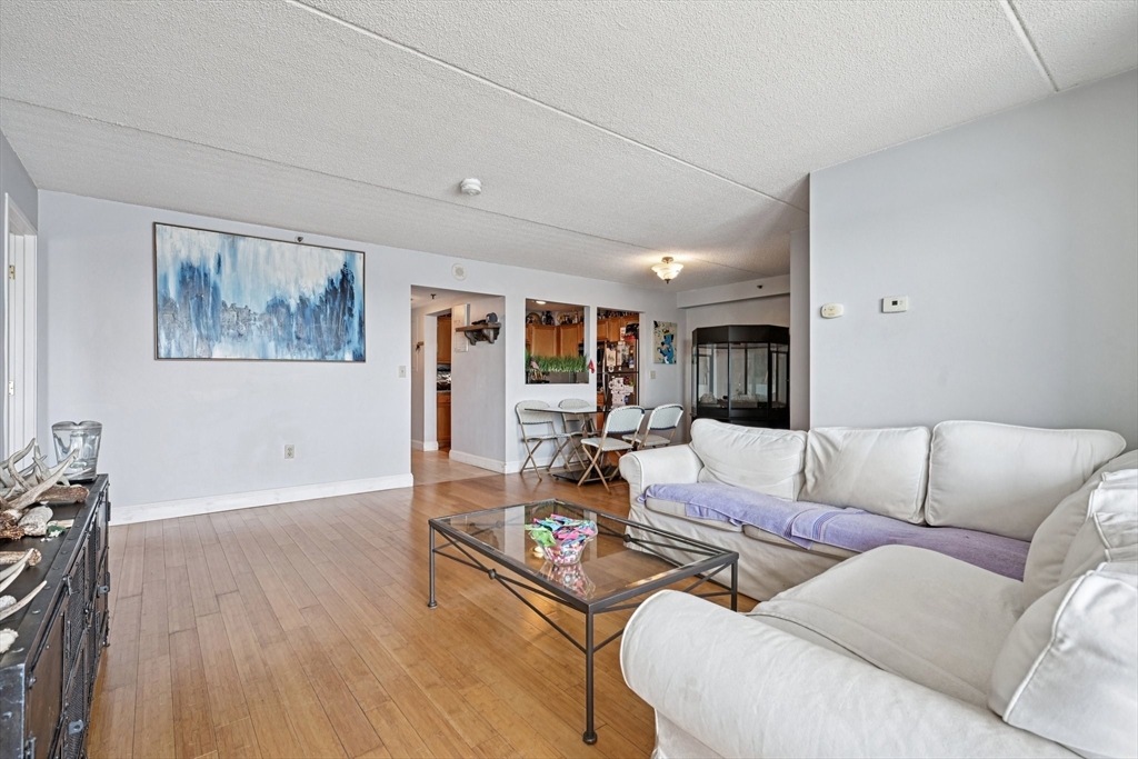 200 Cove Way # 1004