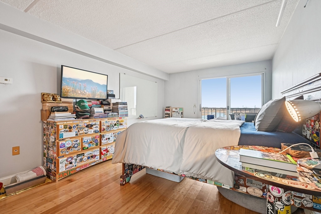 200 Cove Way # 1004