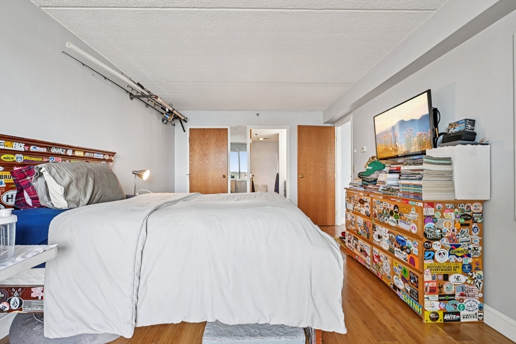 200 Cove Way # 1004