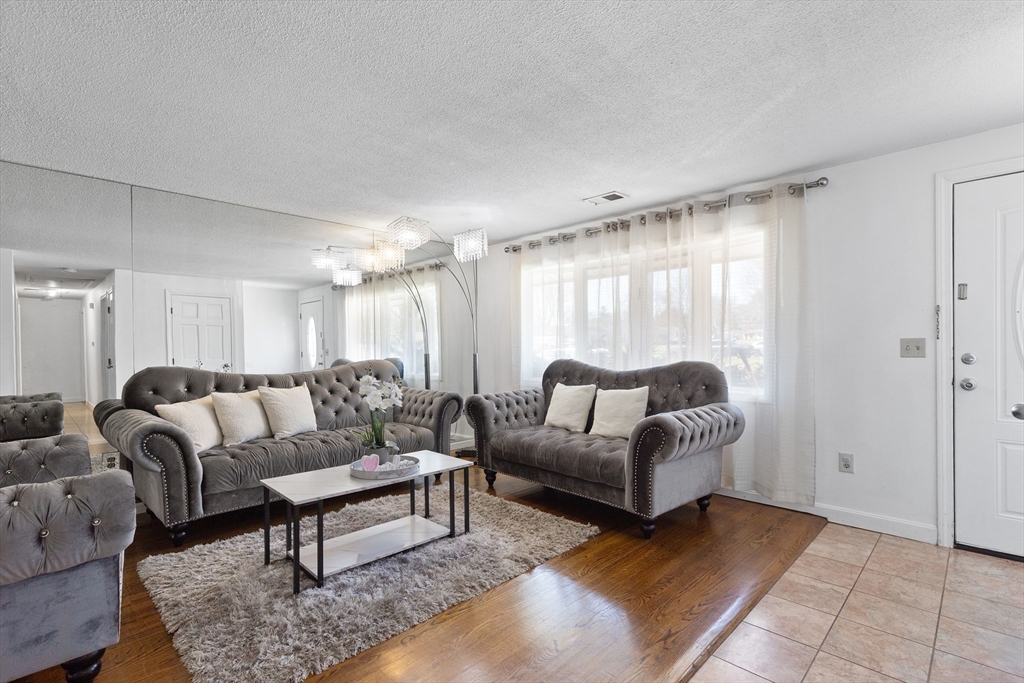 277 Southfield Dr