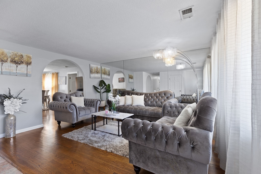 277 Southfield Dr