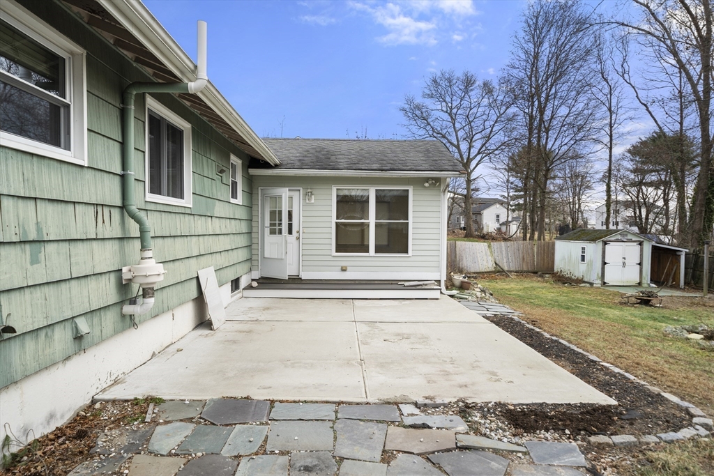 276 Oak St